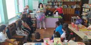 First and third grade students at Sofia University 