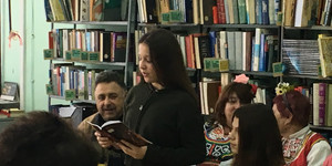 „На този свят само с хляб човек не може, потребна му е песен, и мъдра приказка”